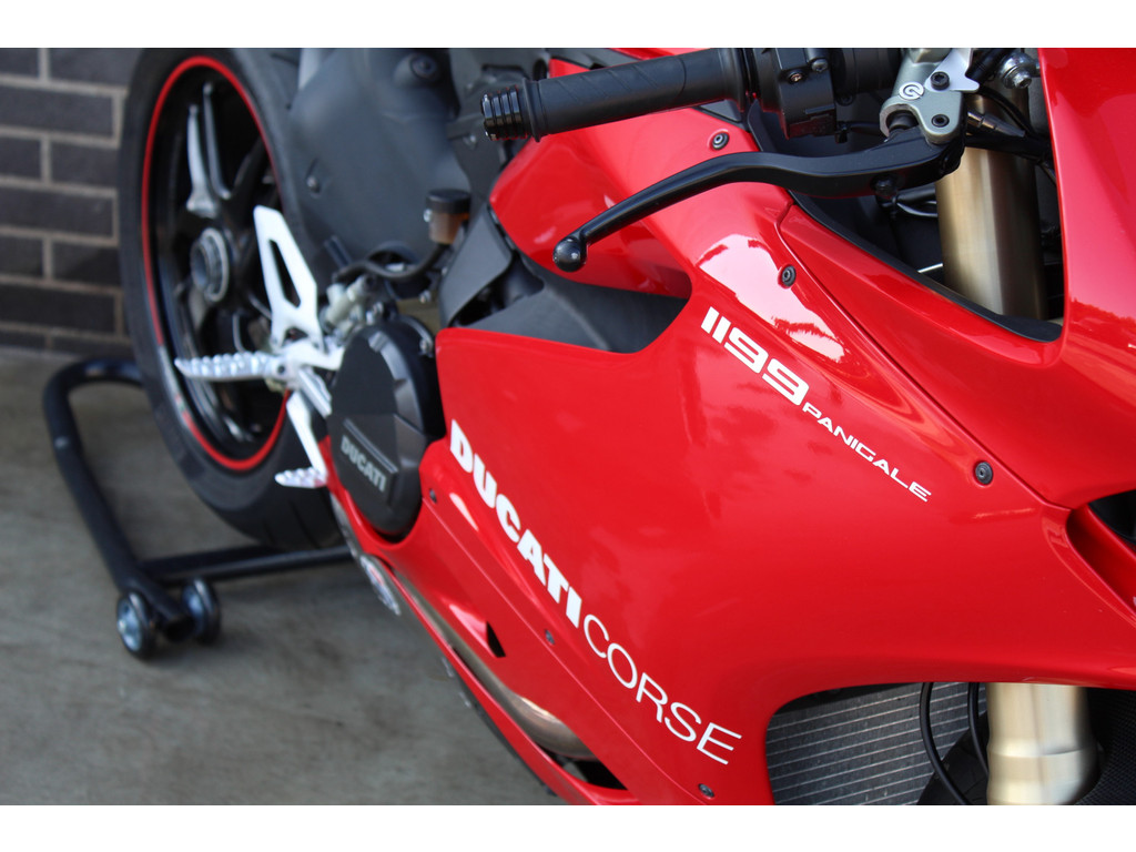 45823231-2.jpg