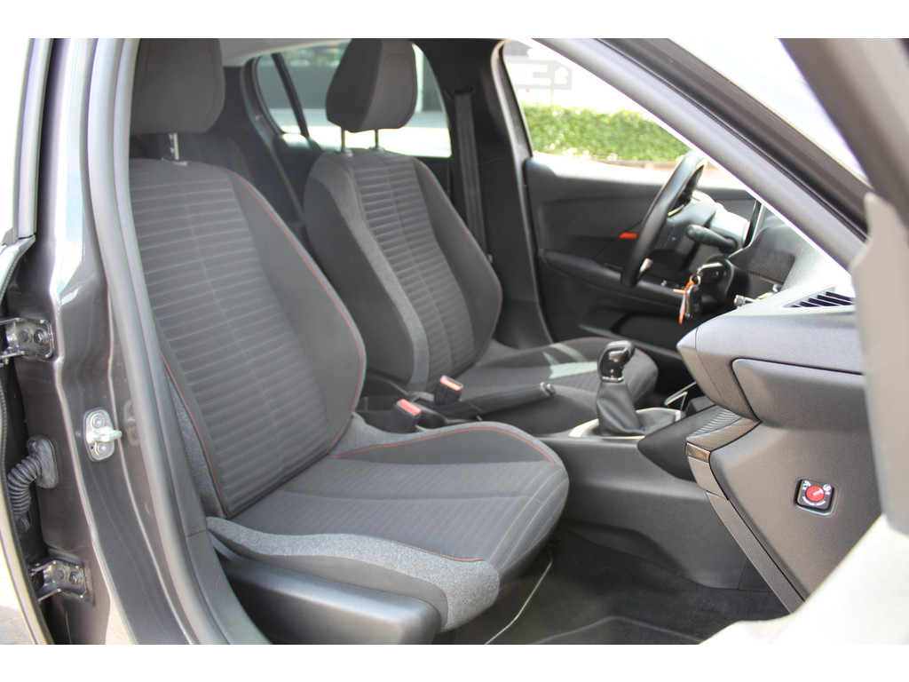 54247875-3.jpg